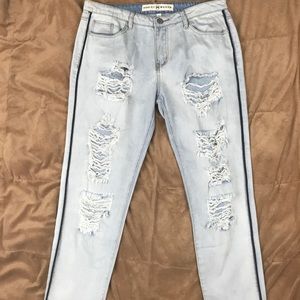 Ashley Mason Distressed Destroyed Raw Hem Jeans 13